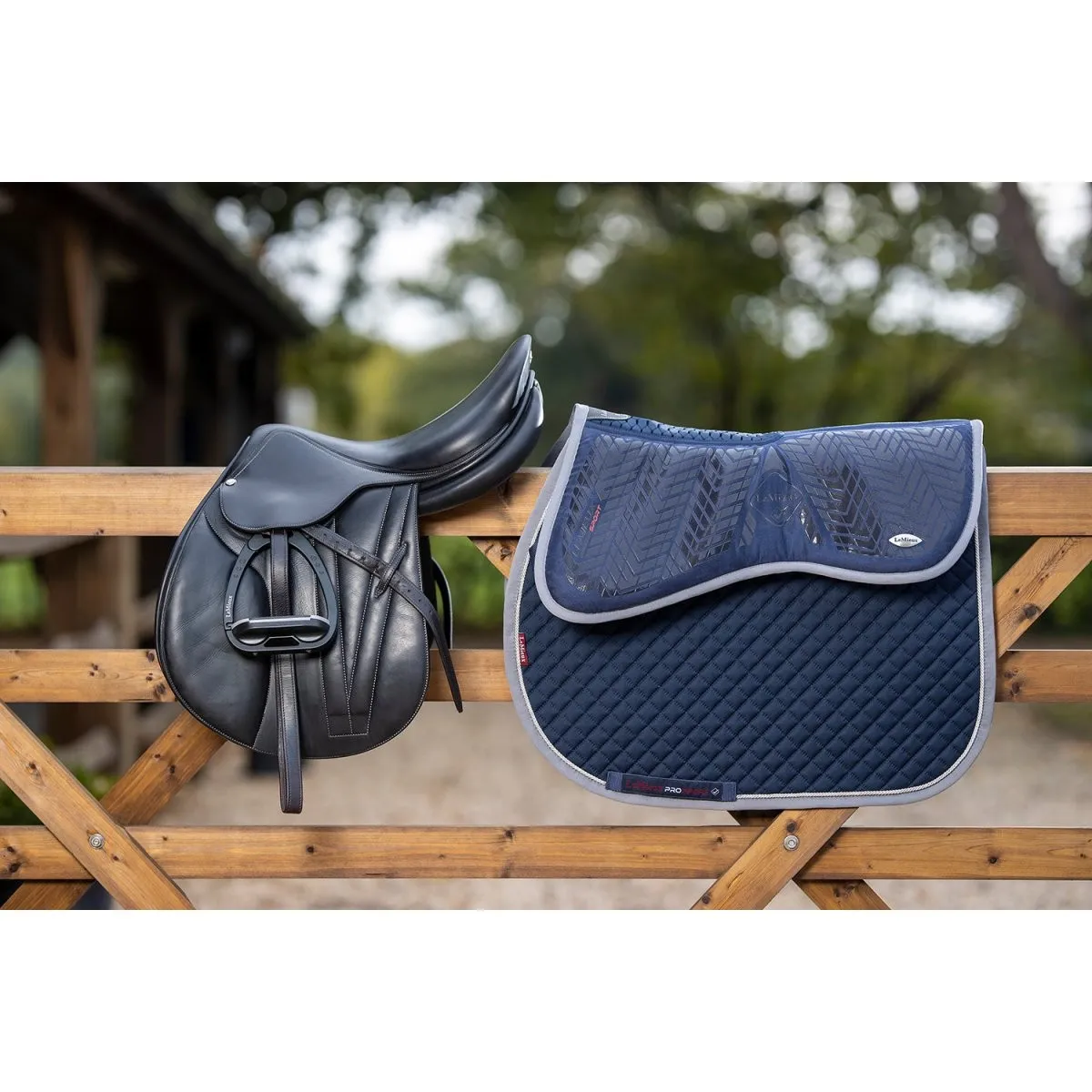 Achetez l'Amortisseur LeMieux Sports Grip Memory Half Pad - Equi-Clic