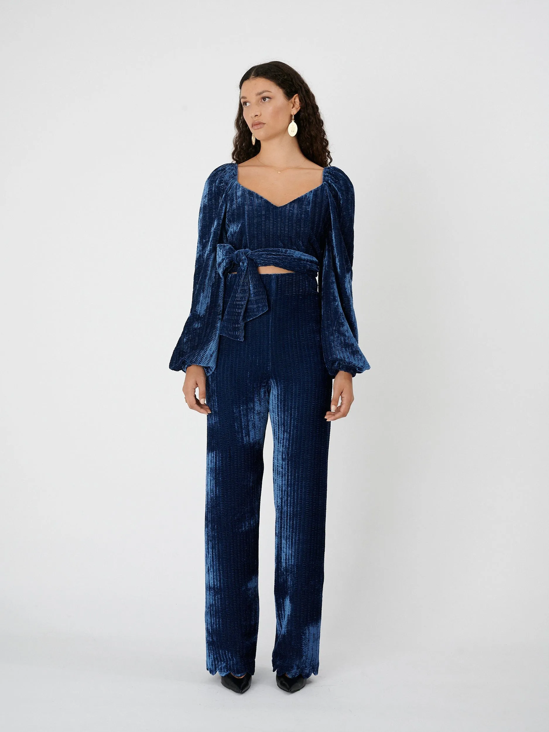 SPERONE - Blouse cropped cache-cur à nouer manches longues en velours Navy