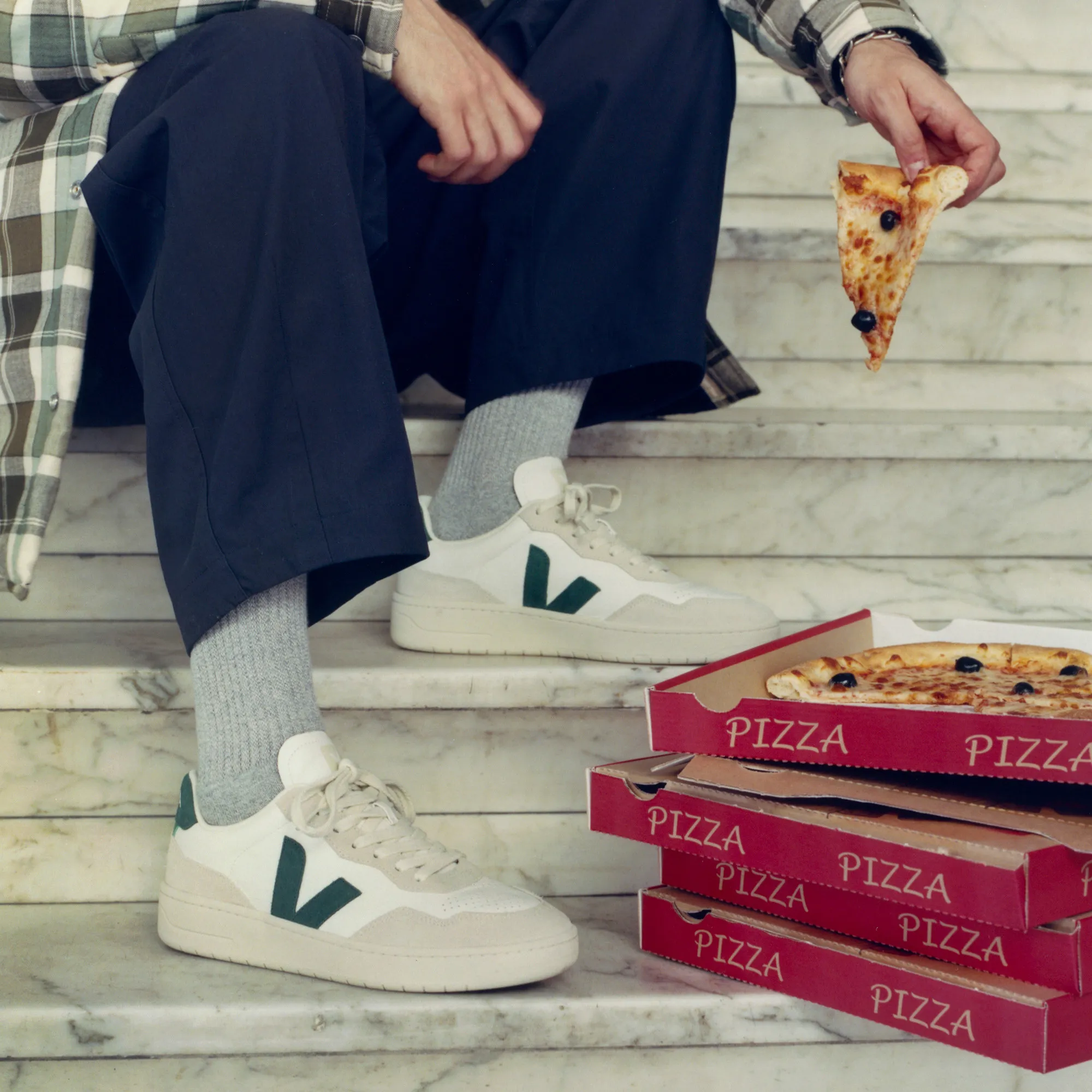 VEJA - V-90 Leather (extra white / cyprus)