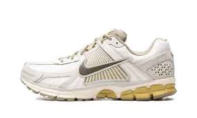 Zoom Vomero 5 Light Bone Medium Olive